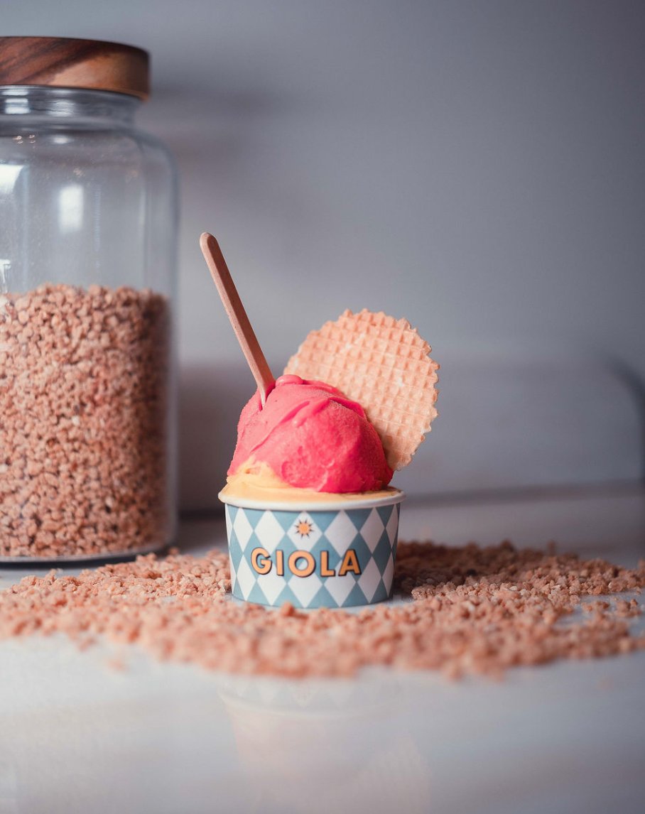 GIOLA diamond cup with strawberry sorbet and wafer